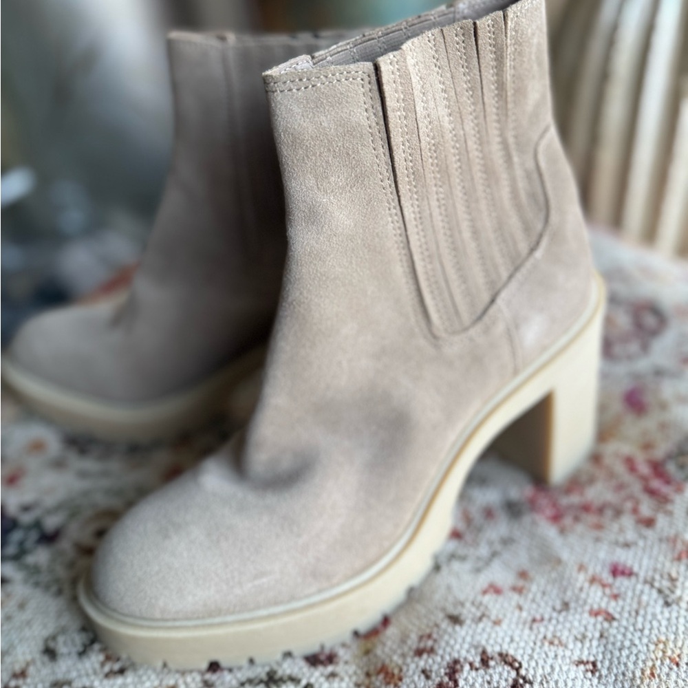 DOLCE VITA Cream Ankle Boots suede leather comfy boot waterproof - Picture 7 of 11